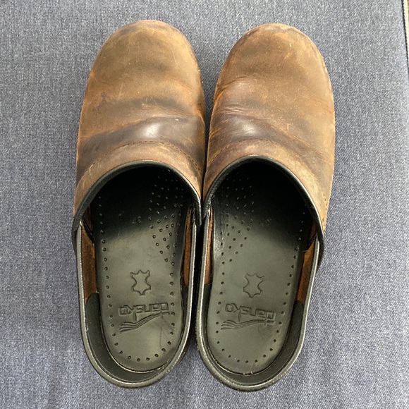 Like new Professional cabrio clogs by Dansko sz 37 great condition! (6.5-7us) - Picture 3 of 4